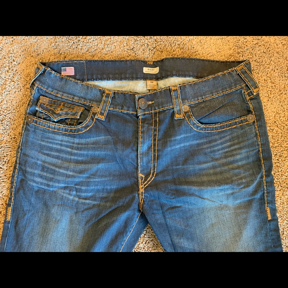 Size 40 Ricky relaxed straight True religion denim